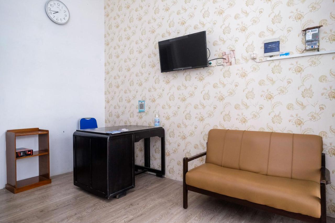 Reddoorz Syariah @ Griya Thamrin Manahan Solo 외부 사진