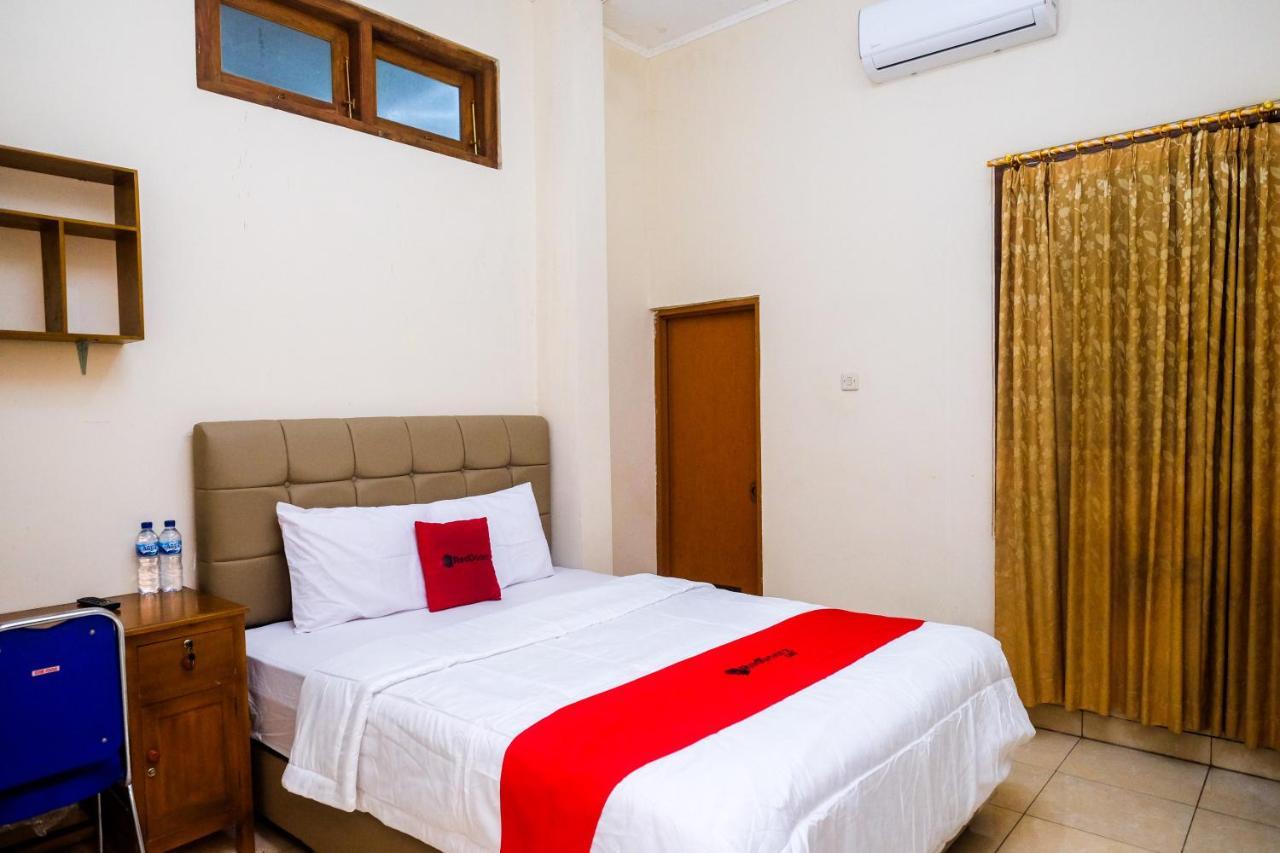 Reddoorz Syariah @ Griya Thamrin Manahan Solo 외부 사진