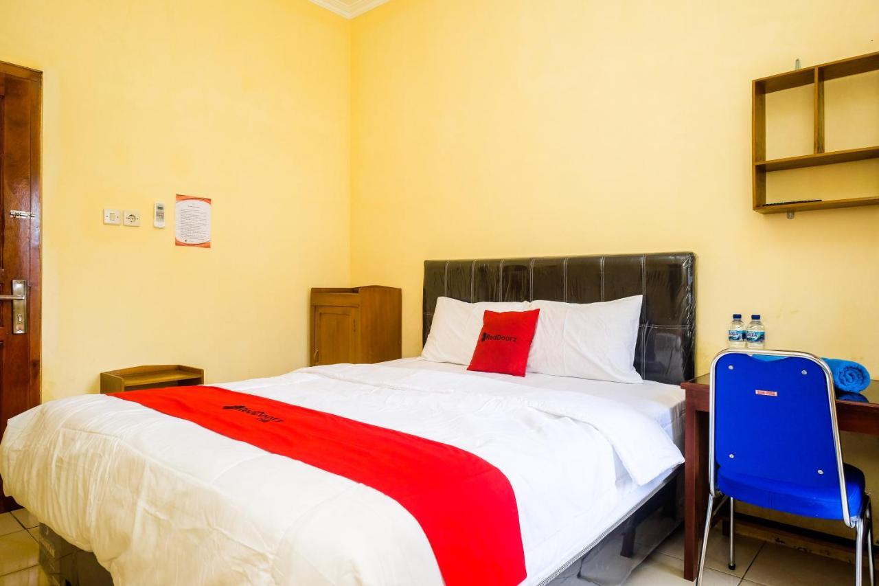 Reddoorz Syariah @ Griya Thamrin Manahan Solo 외부 사진